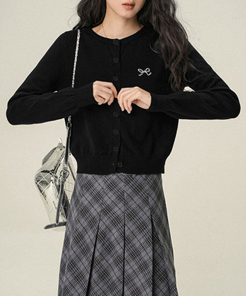 ワンポイントカーディガン リボン刺しゅう ニットトップス レディース 前開き ニットアウター クルーネック ニットセーター 韓国風 カジュアル ニット羽織 着回し 24TPS-052